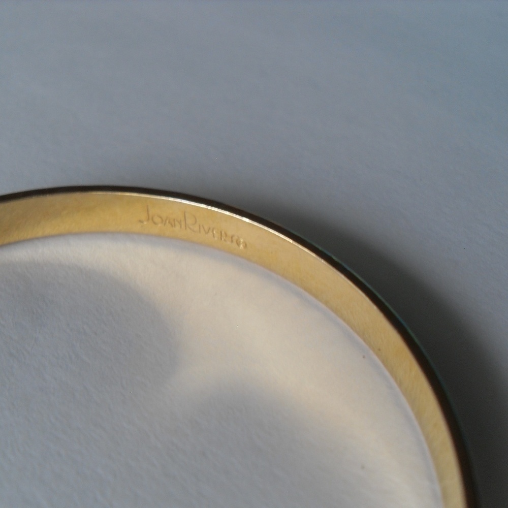 Joan Rivers Gold Bangle, Hammered look - Picture 4 of 5